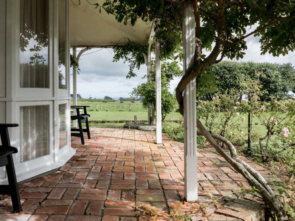 Goodin Country Garden Guest House Okato Exterior photo