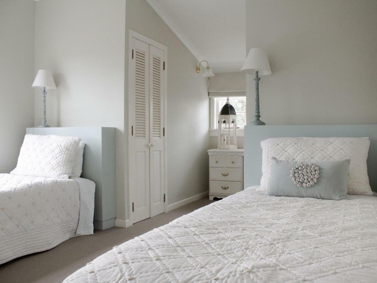 Goodin Country Garden Guest House Okato Room photo